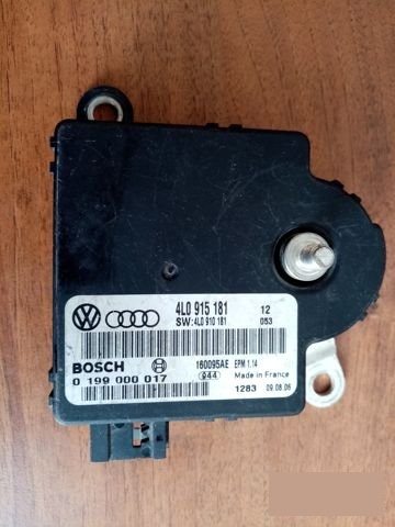 Блок управления аккумулятором Audi Q7 2006-2015 4L 4L0910181 контрактная