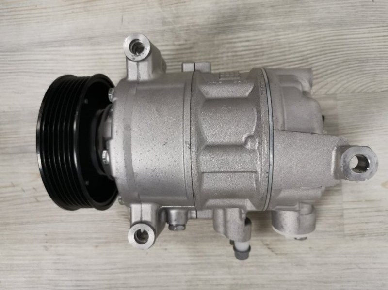 Компрессор кондиционера VW Passat B8 1.4TFSI Компрессор кондиционера VW Passat B8 1.4TFSI