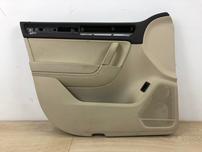 Комплект дверных обивок VW Touareg 2010-2018 7P 7P6867211 контрактная