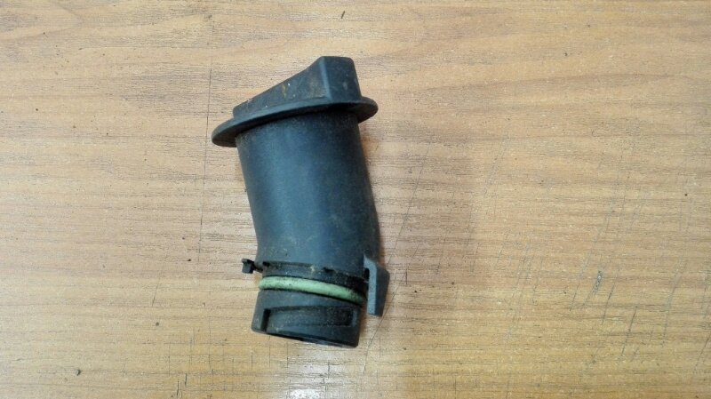 Ford fusion заливная горловина. горловина форд фьюжн. Ford fusion заливная горловина. Ford fusion маслозаливная горловина уплотнительное кольцо. 1 670 554 корпус заливной горловины топливного бака ford.