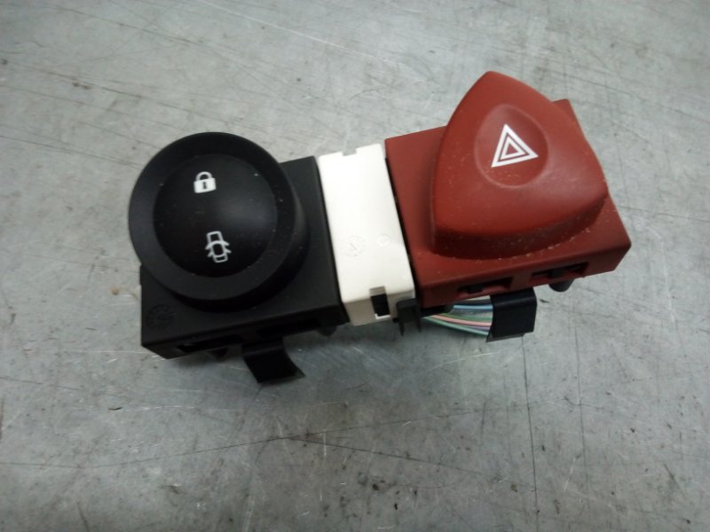 Кнопка аварийной сигнализации Renault Megane 2 Хэтчбек 1