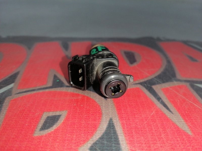 Форсунка Honda StepWGN RF4 K20A Форсунка Honda StepWGN RF4 K20A
