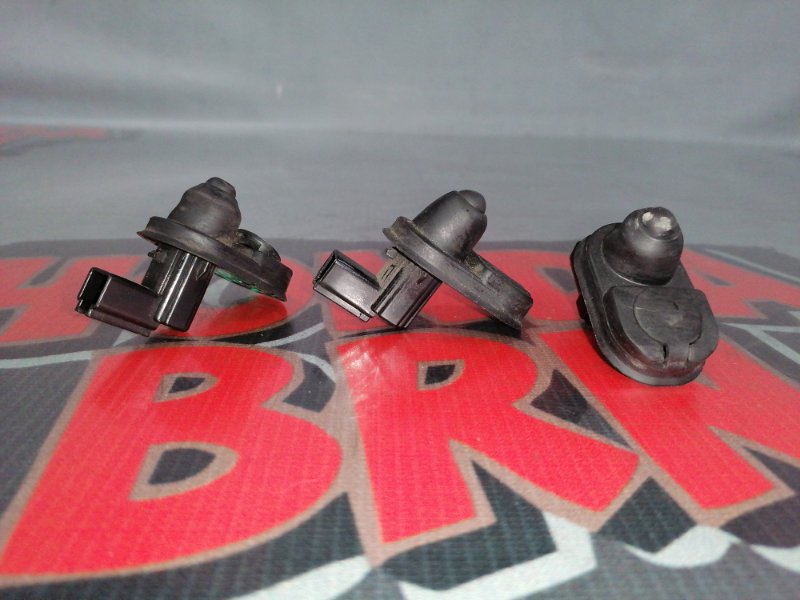 Запчасть концевик открытия двери Honda StepWGN 2002 RF4 K20A 35400-S6A-003 контрактная Концевик открытия двери Honda StepWGN 2002 RF4 K20A 35400-S6A-003 контрактная
