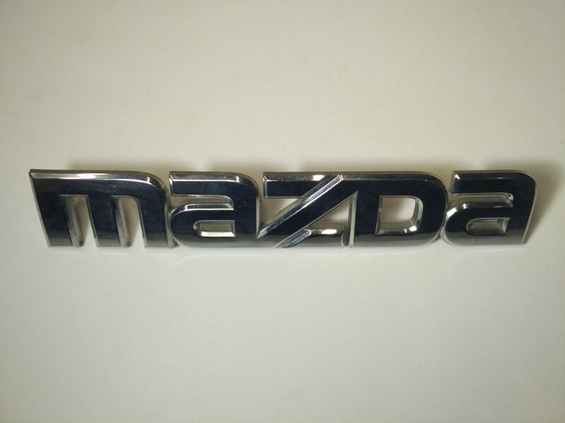 Эмблема багажника Mazda Axela BK3P BN8V51710A контрактная
