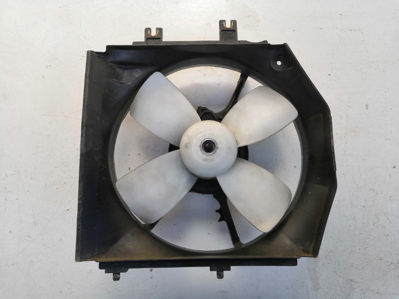 Диффузор радиатора Mazda Familia BJ5P ZL0115025A контрактная