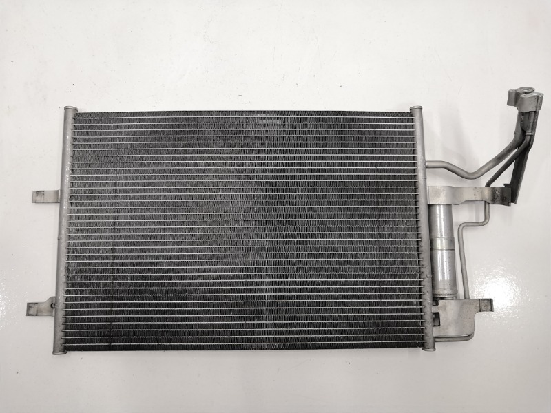 Радиатор кондиционера Axela 2003-2010 BK