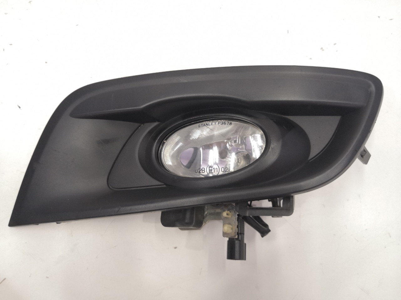 Фара противотуманная левая Mazda Axela 2007-2009 BK BS3E51690B контрактная