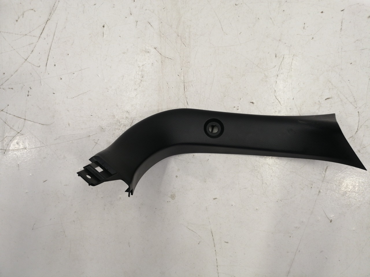 Накладка багажника левая Mazda Axela 2009-2013 BL BBN968950 контрактная