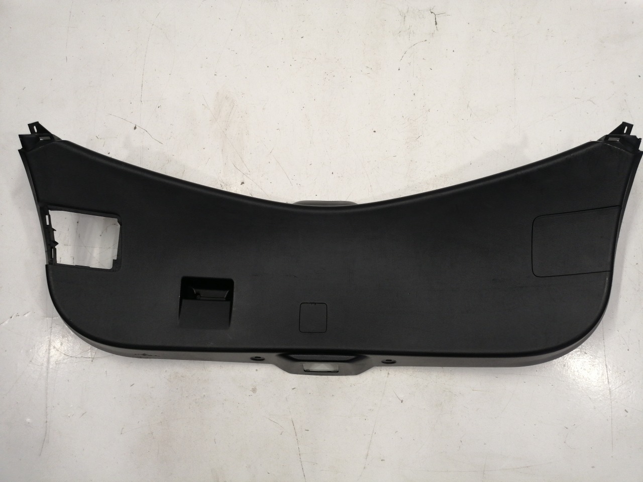 Накладка багажника Mazda Axela 2009-2013 BL BBN968960 контрактная