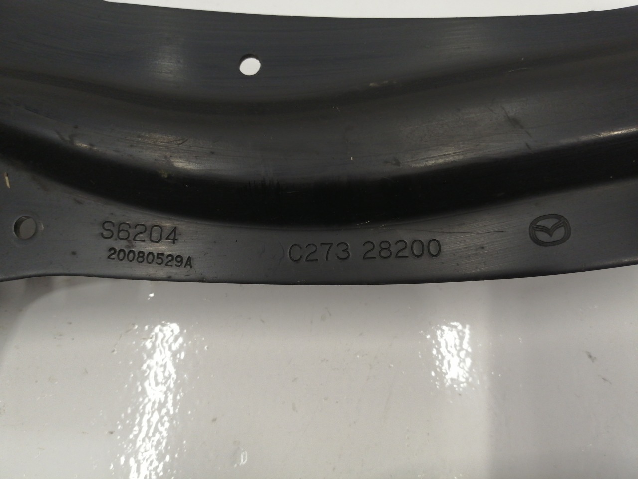 Рычаг продольный задний правый Mazda Biante CC3FW