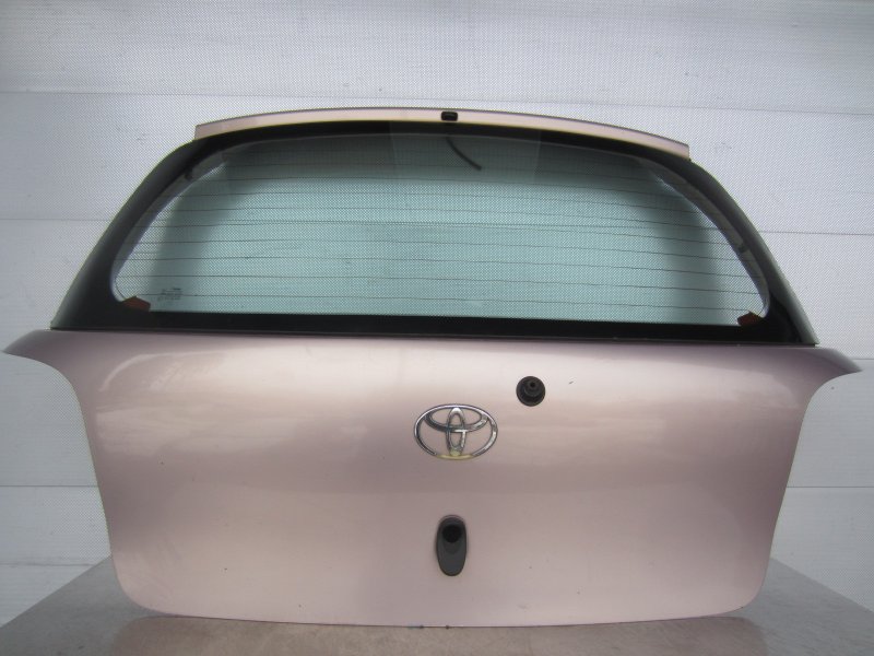 Крышка багажника Toyota Vitz SCP10 2001 SCP10 Б/У