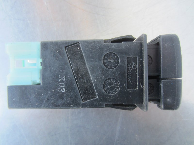 Кнопка ПТФ задняя Ignis 2002 HT M13A