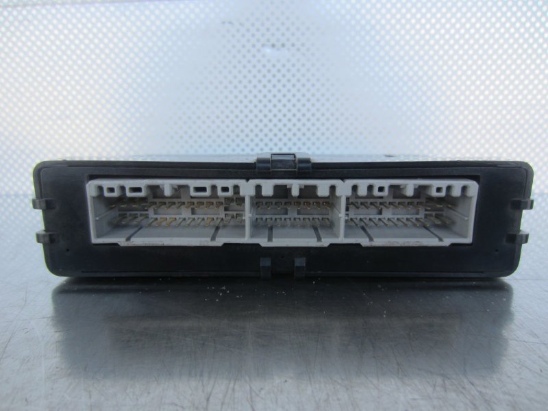Электронный блок ABS Camry 2003 XV30 2AZ-FE