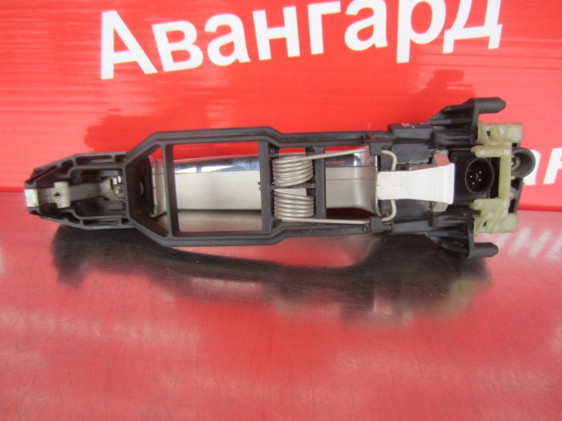 Ручка двери наружная правая W208 2000 W208 (CLK) М112 (3.2 л)