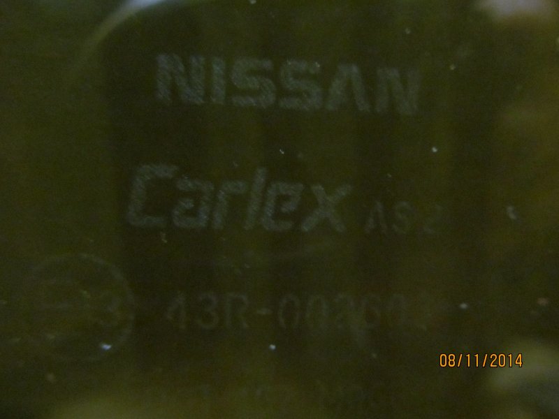 Стекло двери заднее Nissan Almera N15