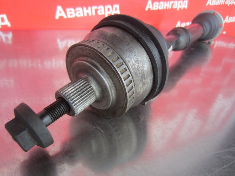 Привод левый Passat B5 1998 3B5 ARM