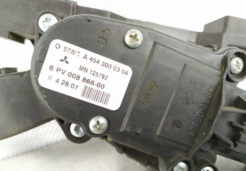 Педаль газа Colt 2007 Z36A 4A91