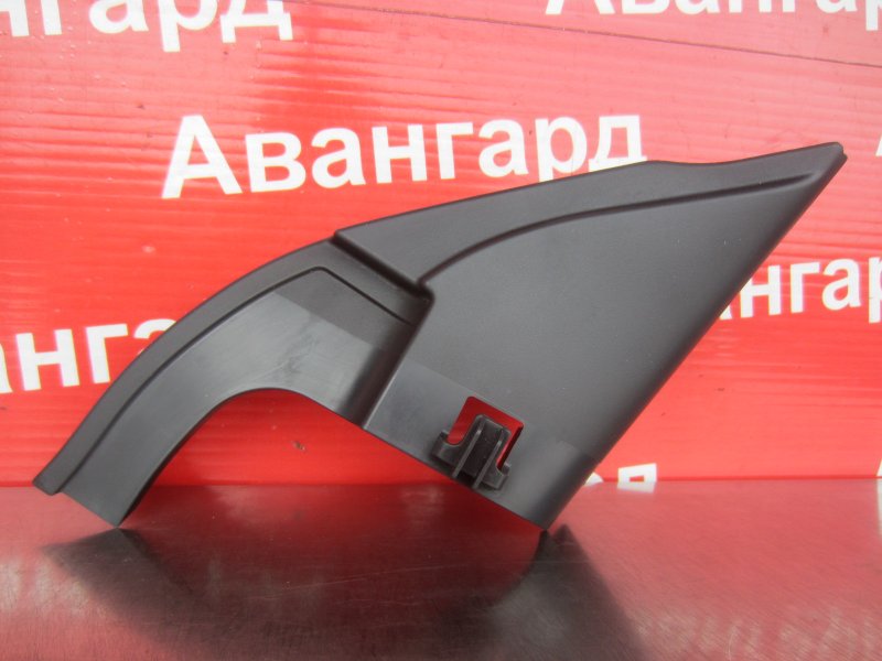 Уголок декоративный передний Almera 2014 G15 K4M