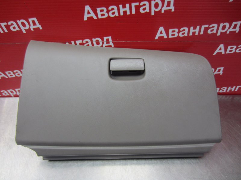 Бардачок Nissan Sunny B15 2000 68500 4M400 Б/У