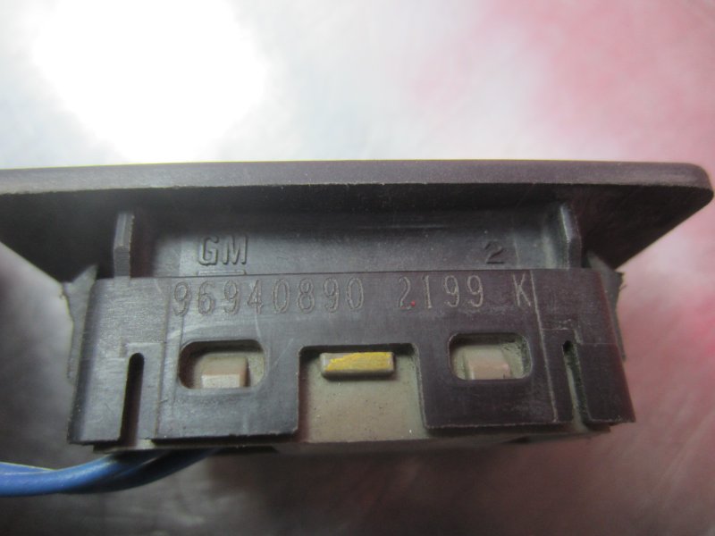 Кнопка открывания багажника Aveo 2012 T300 F16D4