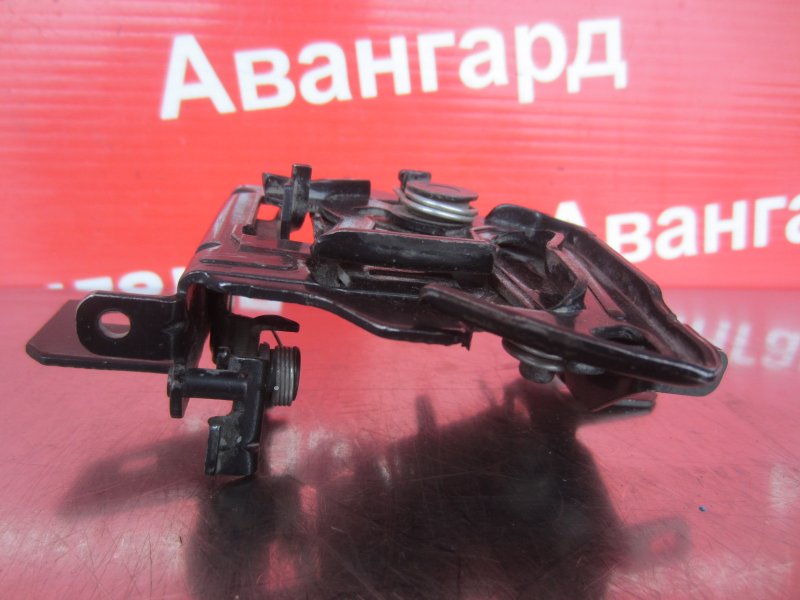 Замок капота Volkswagen Passat B5 3B5 ARM