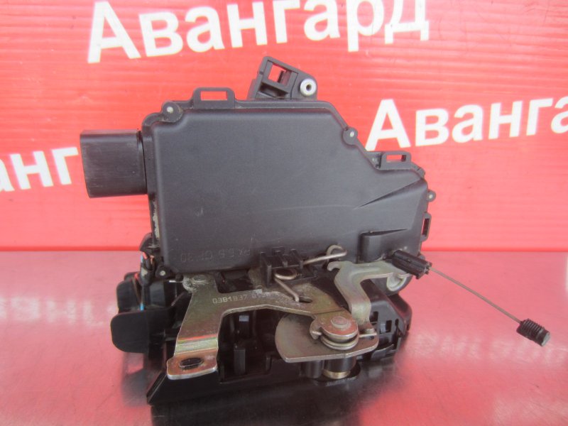 Замок двери передний левый Passat B5 1999 3B5 ARM