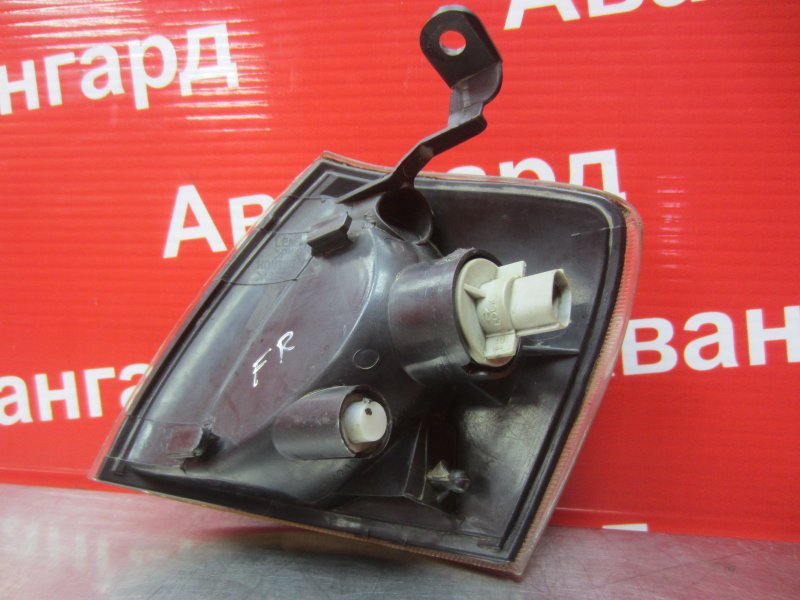 Поворотник правый Mazda Demio DW B3