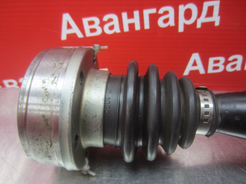 Привод правый Polo Mk4 2006 9N3 BUD