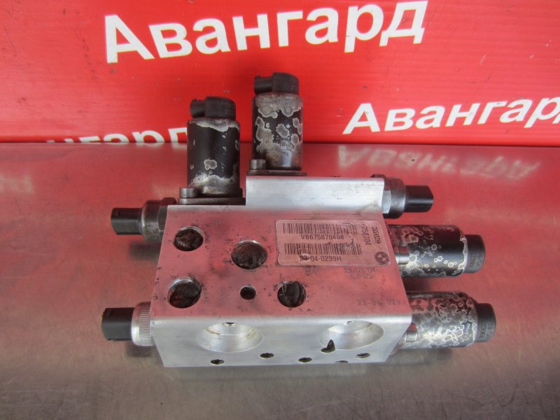 Блок клапанов Dynamic Drive BMW 7-Series 2004 E65 N62B44 37 20 6 758 704 Б/У