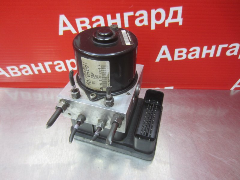 Блок ABS Mitsubishi Grandis 2006 DBA-NA4W 4G69 4670A081 Б/У