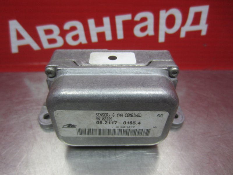 Датчик ускорения Mitsubishi Grandis 2006 DBA-NA4W 4G69 MN102339 Б/У