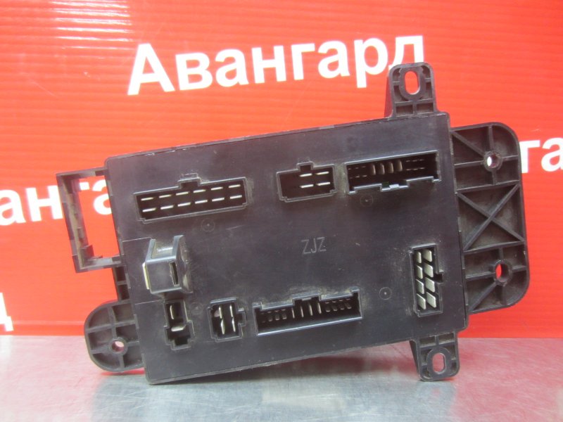 Блок предохранителей X60 2014 LFB479Q