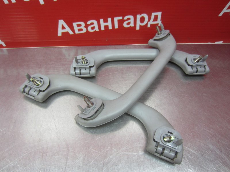 Ручка внутренняя потолочная Mitsubishi Diamante F31A 6G73