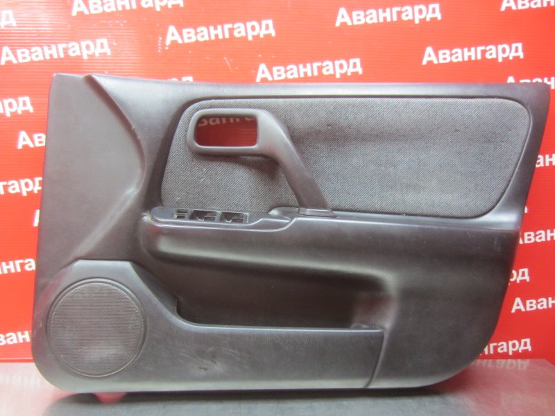 Обшивка двери передняя правая Nissan Primera 1998 P11 Б/У