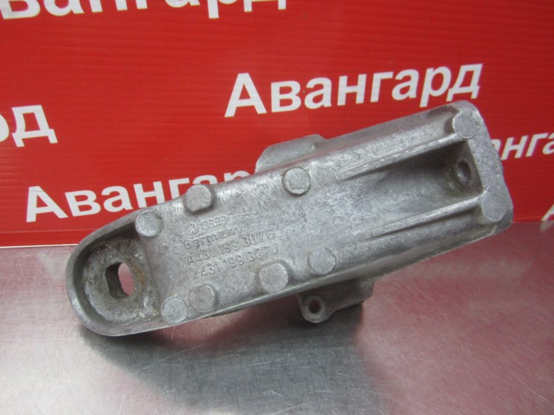 Кронштейн двигателя левый Audi 100 1987 C3 431199907 Б/У