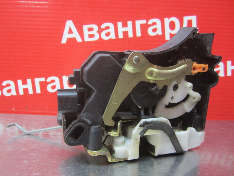 Замок двери передний правый Mitsubishi Lancer 9 4G18