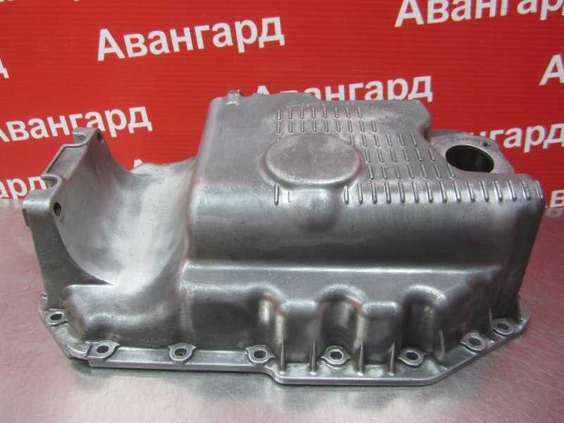 Поддон двигателя Skoda Octavia A4 1U2 BCA