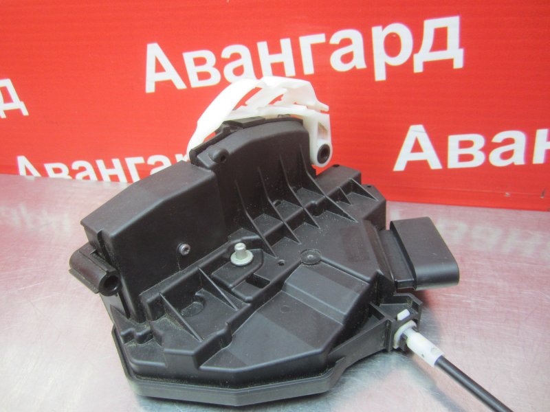 Замок двери задний Ford Focus 3