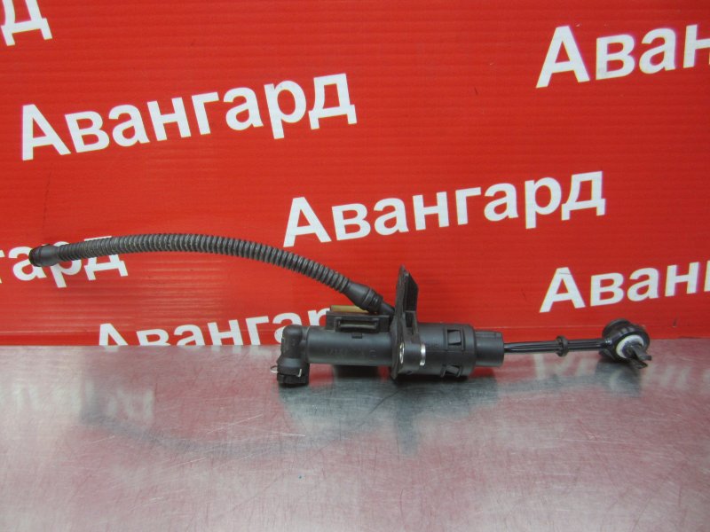 Главный цилиндр сцепления Skoda Rapid 2014 NH3 CGP 6R0721388D Б/У