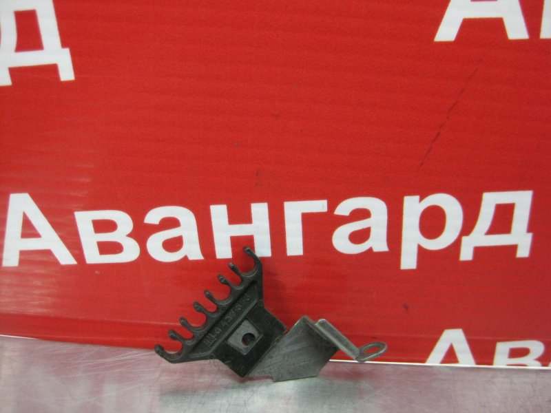 Кронштейн проводки Daewoo Nexia 2007 3457673 Б/У