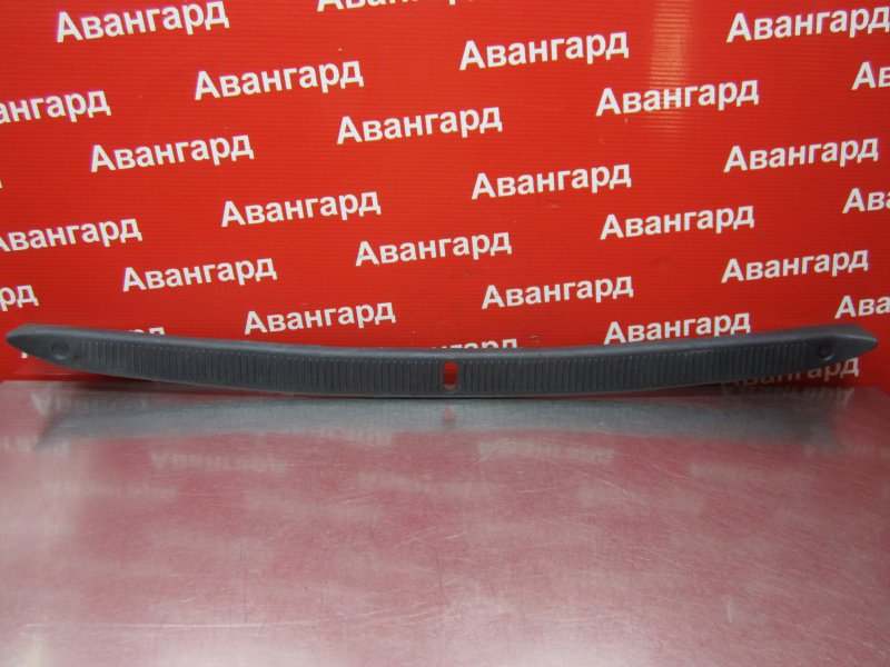 Накладка порога багажника Toyota Cresta GX90 58387-22040 Б/У