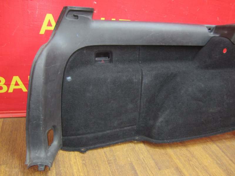 Обшивка багажника левая Passat 1999 B5