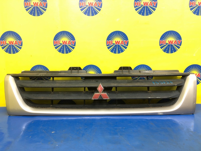 РЕШЕТКА РАДИАТОРА MITSUBISHI PAJERO MINI 1998-2008 H58A 4A30 MR322535 контрактная