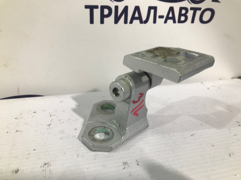 Петля двери задняя левая Volkswagen Golf 6 Хэтчбек CAXA 1 1K4833411Q Б/У