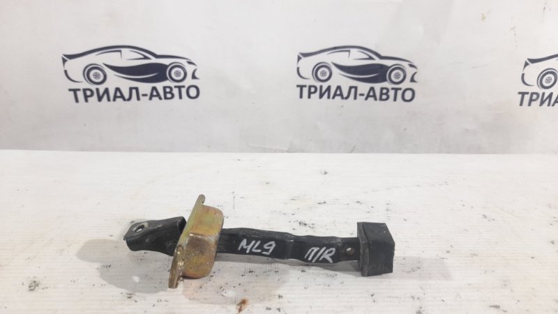 Ограничитель двери передний правый Mitsubishi Lancer 9 4G18 1 MR526777 контрактная