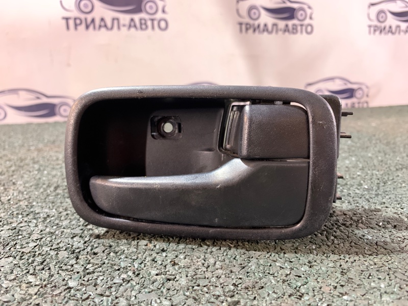 Ручка двери внутренняя передняя правая Mitsubishi Lancer 9 4G18 1 MR627181 Б/У