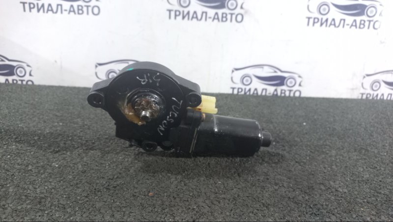 Мотор стеклоподъемника задний правый Hyundai Tucson 1 G6BA 2 834602E000 Б/У