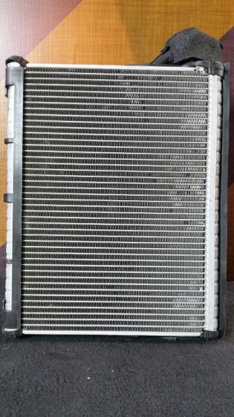 Радиатор кондиционера A6 2005 C6 AUK