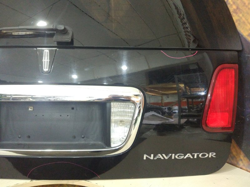 Крышка багажника Navigator 2003 5.4
