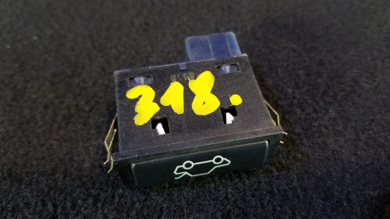 Кнопка открывания багажника 318i 1999 E46 M43